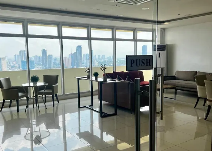 Vista Shaw Residences 3* Manila